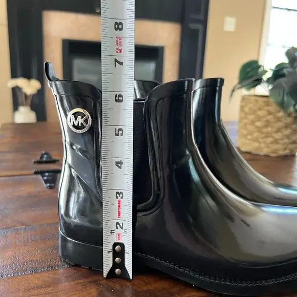 Michael Kors Shiny Short Black Rain Boots Ankle Boots Size 7 Preppy - Picture 7 of 7